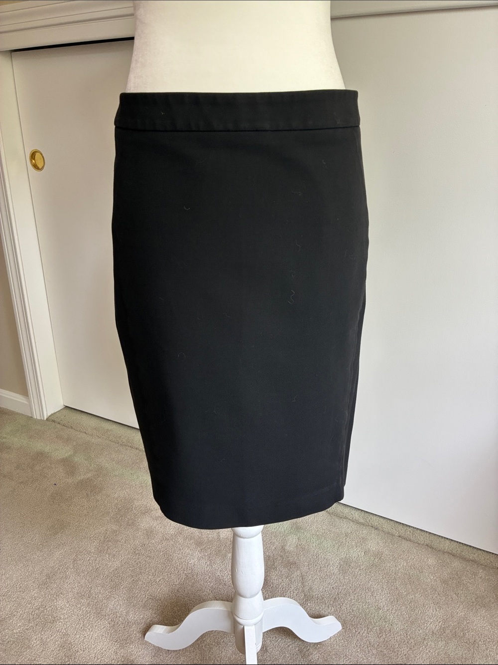 LOFT Black Classic Pencil Skirt